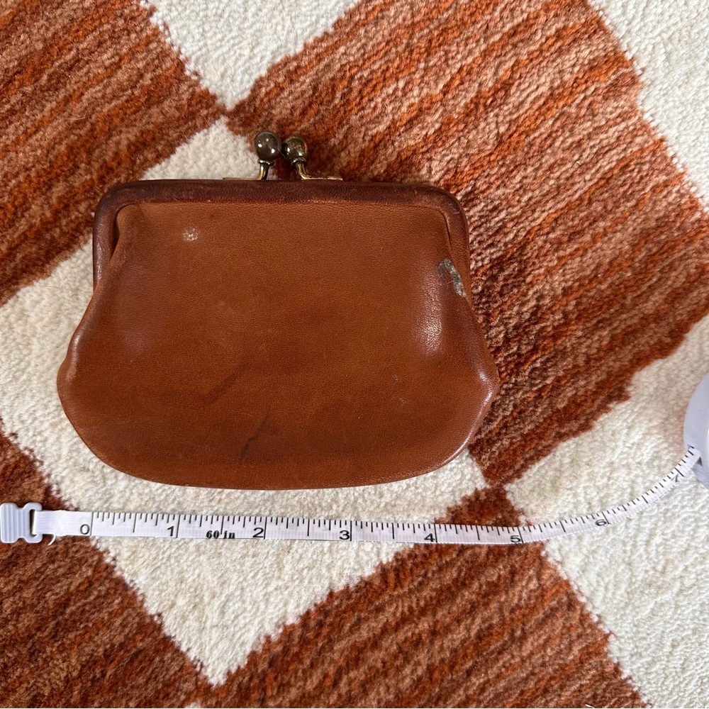 Vintage coach 7155 change kiss lock purse leather